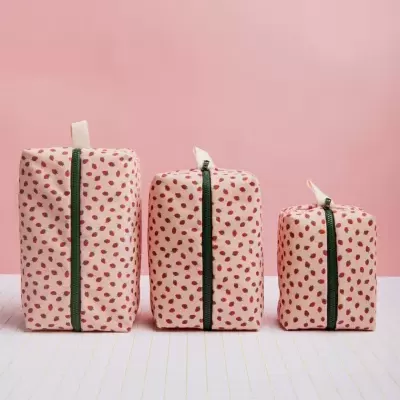 ESTOJO DE VIAGEM "MORANGOS" ECKE