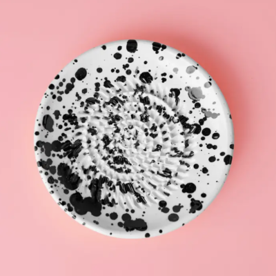 PRATO RALADOR "GALAXY - BRANCO E PRETO - PEQUENO" ALFAR TIERRA COCIDA