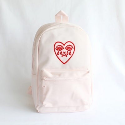 MINI MOCHILA BORDADA CRYING HEART - ROSA - VERMELHO COUSINS COLLECTIVE