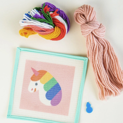 "RAINBOW UNICORN ORNAMENT KIT" UNWIND STUDIO