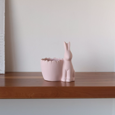 VASO COELHO DA PÁSCOA ROSA OITO ATELIER
