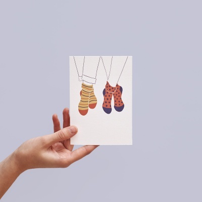 POSTAL "PÉS QUENTINHOS" JOANA MUNDANA