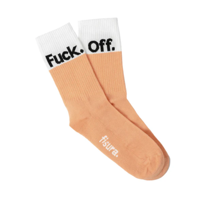 Meias brancas e cor de pêssego com texto e logótipo preto e branco