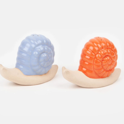 WOODLAND SNAIL SALT AND PEPPER DOIY