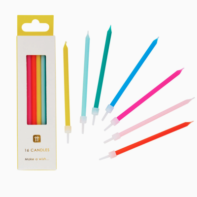VELAS DE ANIVERSÁRIO LONGAS COR ARCO-ÍRIS - PACOTE COM 16 TALKING TABLE