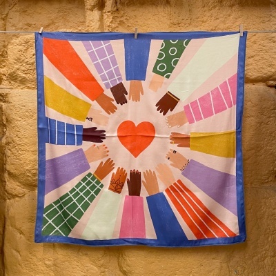 LENÇO "DE MÃOS DADAS, DE PEITO ABERTO" RITA RIBEIRO