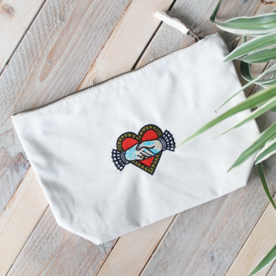 BOLSA BORDADA BLACK SHAKING HANDS TATTOO COUSINS COLLECTIVE