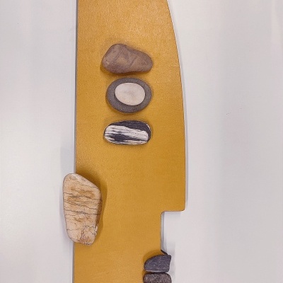 Máscara "Pedras e Caminhos - Amarelo Ocre" Inês Sousa Cardoso