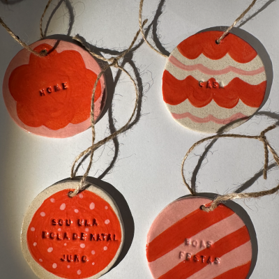 PENDENTE CERAMICA BOLAS NATAL KIKA