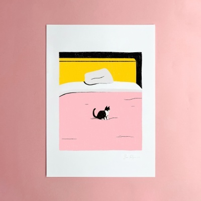 ILUSTRAÇÃO "TINY CAT IN BED" SARA FELGUEIRAS