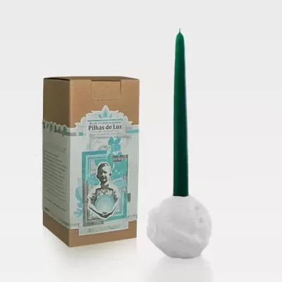CASTIÇAL NOZ GRANDE PORCELANA COM VELA "PILHAS DE LUZ" LABORATORIO D'ESTÓRIAS