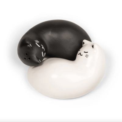PURRFECT SALT E PEPPER SHAKERS KIKKERLAND
