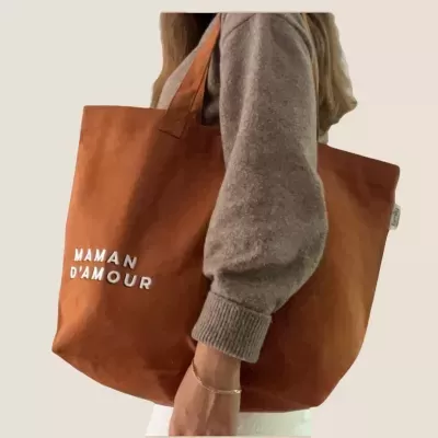 SACO DE COMPRAS "MAMAN D'AMOUR" FAMILY IMPACT STORIES