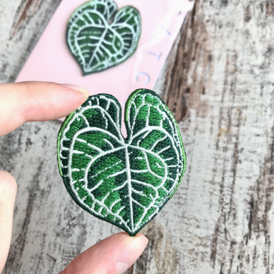 PATCH ANTHURIUM CLARINERVIUM BORDADO PLANTYINTROVERTS