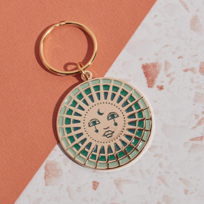 CHAVEIRO DE ESMALTE LUA CAI&JO