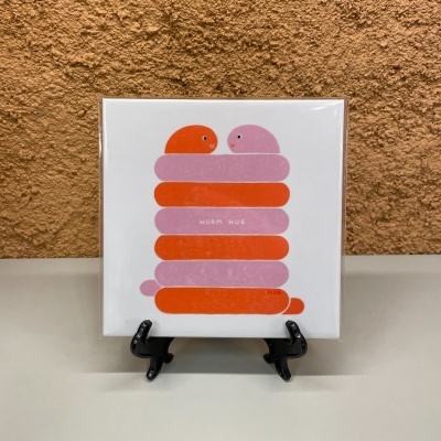 AZULEJO "WORM HUG" KIKA