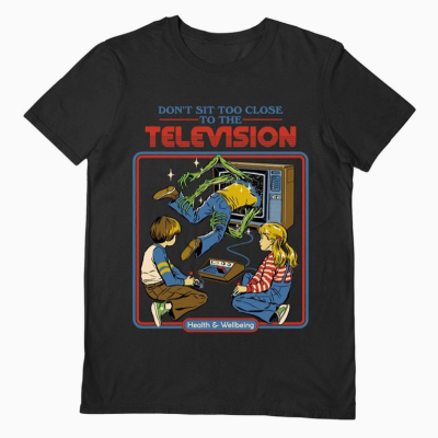 T-SHIRT PRETA "TELEVISION" PYRAMID INTERNATIONAL