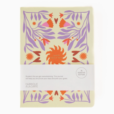 DIÁRIO ESCOLAR FABRIQUE 2025/2026 "SOL BEGE/LAVANDA" 18 MESES A-JOURNAL STATIONERY