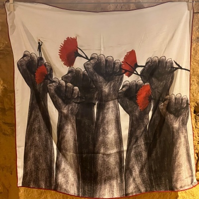 LENÇO "PROTESTO" MARTA NUNES