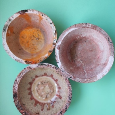 CONJUNTO DE 3 MALGAS ROSA DE VINHO VERDE TINTO "TABLEWARE FOR ISOLATION" MARQUES MARQUES