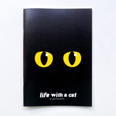 LIVRO "LIFE WITH A CAT" SARA FELGUEIRAS