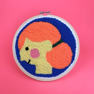 ILUSTRAÇÃO EM PUNCH NEEDLE "JOANA" CATPIVARA