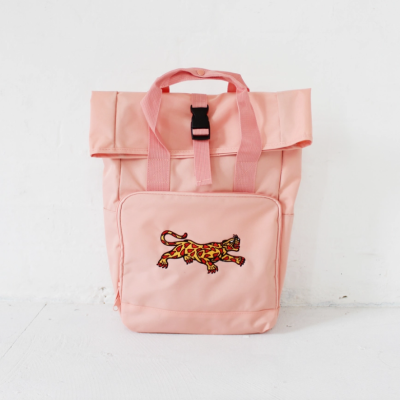 MOCHILA ROLL TOP PANTHER ROSA BLUSH COUSINS COLLECTIVE