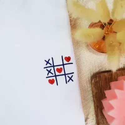 T-SHIRT BORDADA "MORPION LOVE" JUSTE UN T-SHIRT