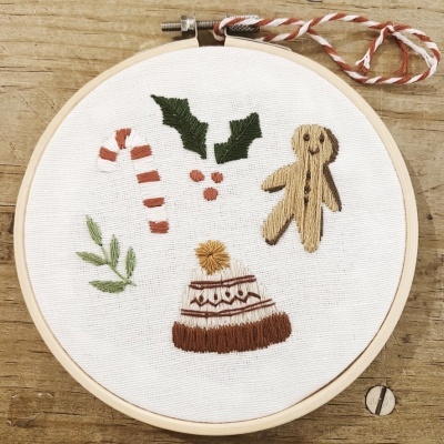 BORDADO "NATAL III" MEIA LARANJA