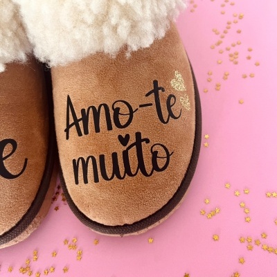 Pantufas com pelo ''Amo-te'' Pantufas com pelo ''Amo-te''