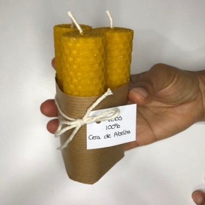 https://www.aldeiasabao.com/product/velas-de-cera-de-abelha-conjunto-3