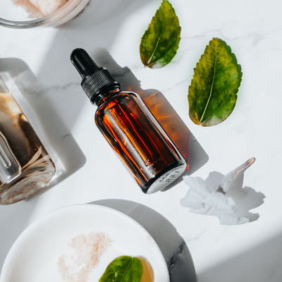 🌰 Óleos Essenciais para o Outono: Aromas que Aconchegam a Alma