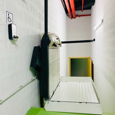 Plataforma  elevatória reta