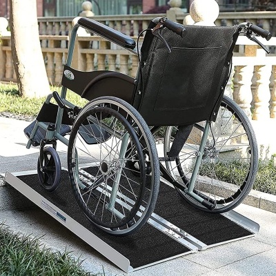 Rampa de alumínio dobrável e portátil 152 x 67 x 5 cm - 12.2 kgs - Alfa 838