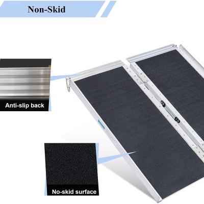 Rampa de alumínio dobrável e portátil 152 x 67 x 5 cm - 12.2 kgs - Alfa 838