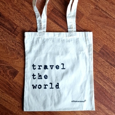 Saco 'travel the world'