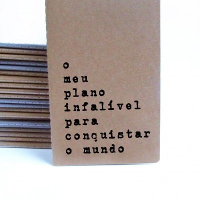 Caderno 'o meu plano infalível para conquistar o mundo'