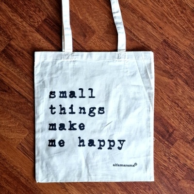 Saco 'small things make me happy'