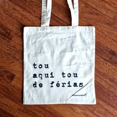 Saco 'tou aqui tou de férias'