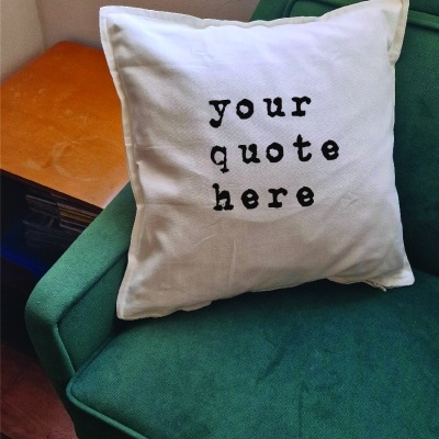 Almofada personalizada com frase à sua escolha!