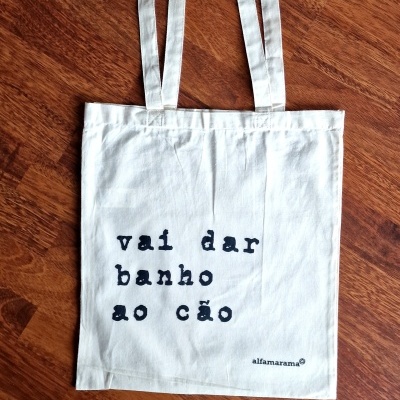 Saco 'vai dar banho ao cão'