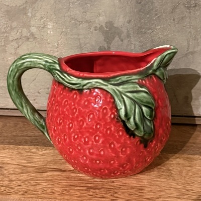 Jarro morango em cerâmica