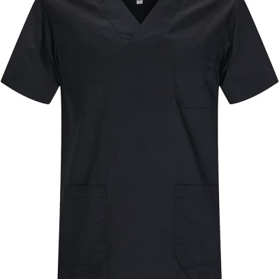 Camisola preta de manga curta com bolsos e decote em V