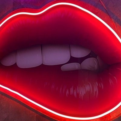 NeonLED | Acrílico Impresso Lábios