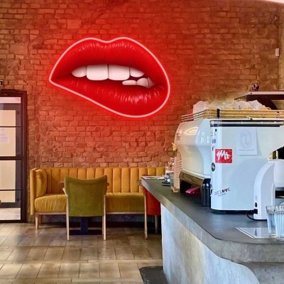 NeonLED | Acrílico Impresso Lábios