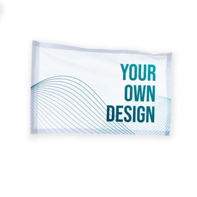 Travesseiro branco com design de linhas azuis e texto Your Own Design