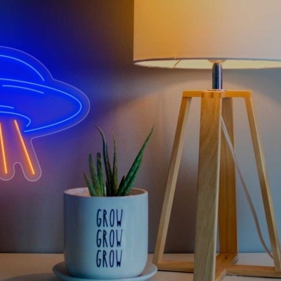 NeonLED | Nave Espacial