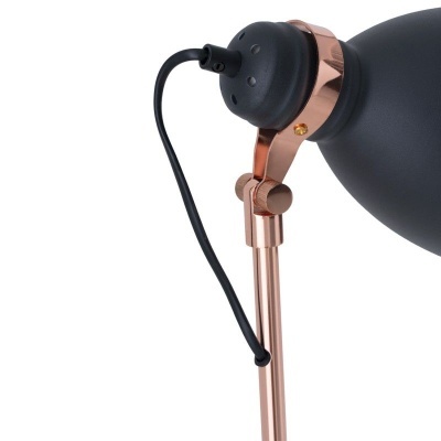 Candeeiro moderno preto e cobre com cabo eléctrico