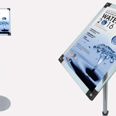 Porta-Menu A4 Magnético | Pé Telescópico