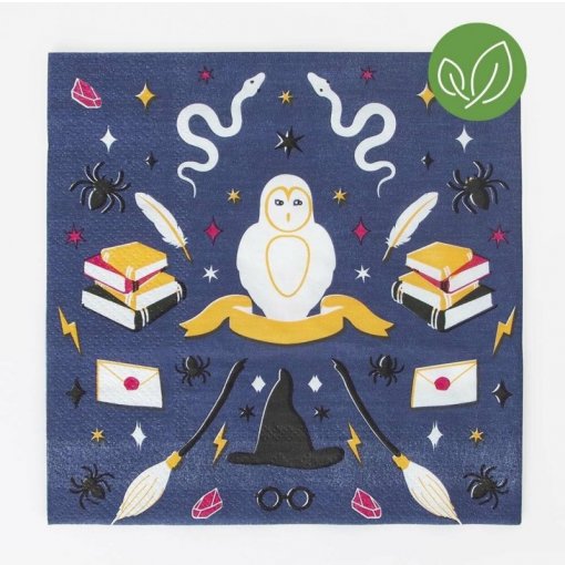 Pano azul com ilustrações mágicas e selo verde com duas folhas.